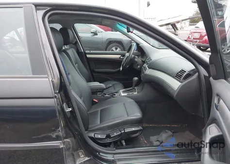 2003 BMW 325Xi from USA, damaged, VIN WBAEU33413PM57726